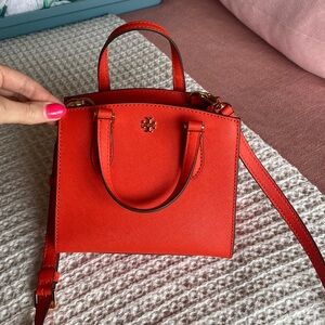 Tory Burch small red purse. BRAND NEW, never been used.